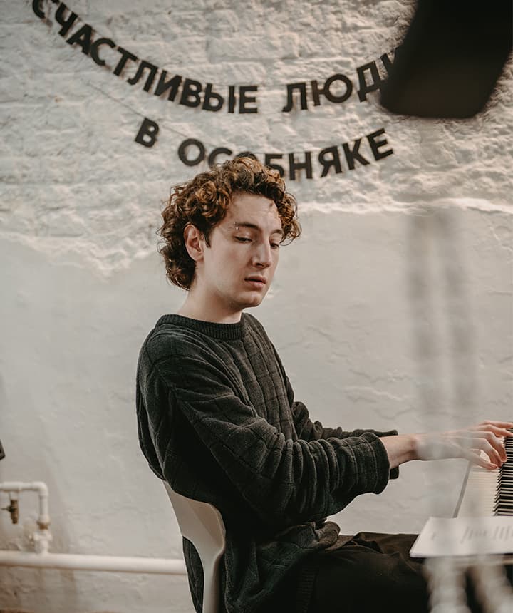 Александр Русманов